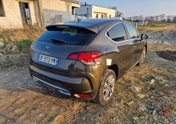 Citroen DS4 cena 19900 przebieg: 125584, rok produkcji 2014 z Suraż małe 254